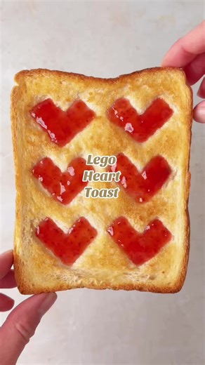 How to Make Heart-Shaped LEGO Toast
