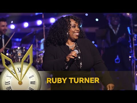 Ruby Turner - Flip Flop and Fly (Jools' Annual Hootenanny 2025)