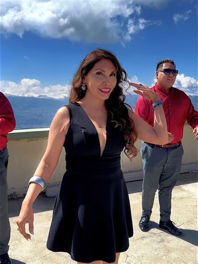 🎶🎤 NUNCA SABRÁS CUÁNTO TE QUISE 🎤🎉 Y seguimos cantando y bailando este temón con A FLOR DE CUMBIA ORQUESTA 📱 719. 42. 444 #lagrimas #nuncasabrascuantotequise #cumbia #bolivia🇧🇴 #flordemariahito