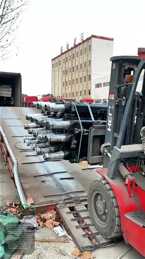 Securing Cylinders: How Proper Loading Protects Equipment During Transport