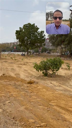 Happy to share that KMC has started work on developing the new urban forest at Rashid Minhas Road (where there was Aladdin Water Park). In the 1st phase, we will be developing an area of 5 acres where we have started planting Neem, Jungle Jalebi, Eucalyptus, Gul Muhar & Jamun trees. Target is to develop this space in the next 45 days inshallah 🙌