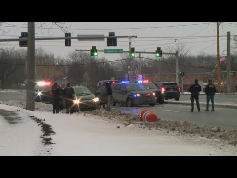 Aggravated robbery suspect fatally shot by Elyria officer after pursuit into North Olmsted
