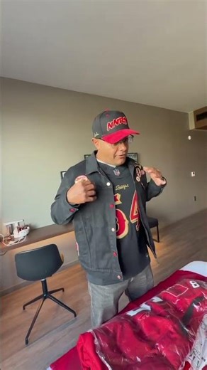 I thought he was gonna leave the backpack in the car … NOPE 🤦🏽‍♀️😂 #theaguilars #dad #joke