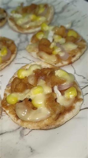 🍕 Homemade Mini Pizza Recipe | Easy . This is an easy snack recipe perfect for kids, evening snacks,