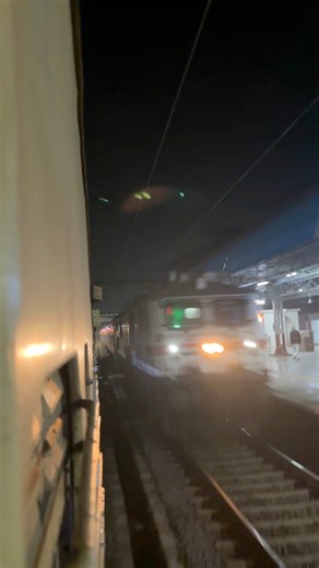 August Kranti Tejas Rajdhani Express #trains #reels #trending #indianrailways #navsari | MT Rail Gyaan