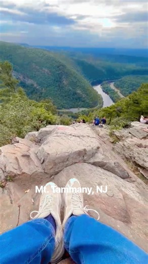 At the peak of Mount Tammany, highest mountain of New Jersey #travelvlog #hiking #youtubeshorts