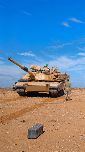 M1 Abrams Rolls In Action!