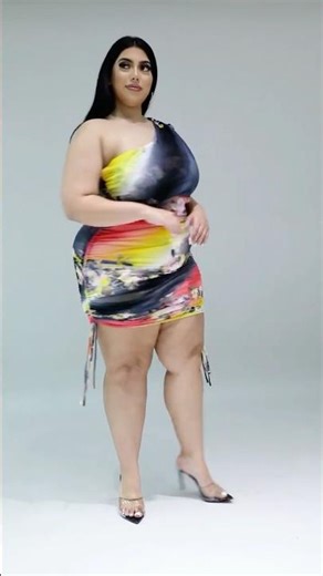 5 Short Dresses for curvy women #plussizefashion #plussize