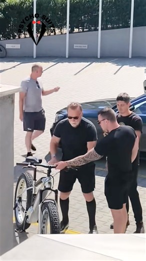 Arnold Schwarzenegger Remembering The Golden Era Coming To Gold’s Gym 💪#arnoldschwarzenegger