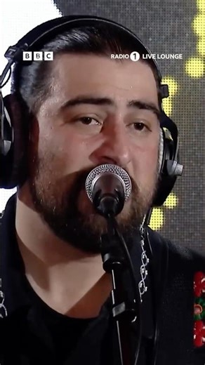 Noah Kahan - The Great Divide in Radio 1's Live Lounge 🤩 #noahkahan #livelounge #music #radio1