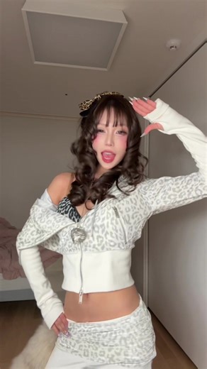 Discover the Gyaru Style with Amy Flamy