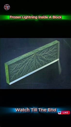 Frozen Lightning Inside a Block – Made with a Real Particle Accelerator