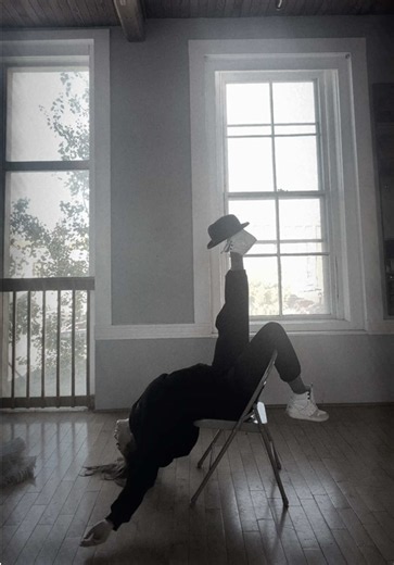 . Burlesque Hat/Chair choreography (Mistress Manifest) Sweatsuit @Comfrt Shoes @Reebok Music @GRiZ I love you #burlesque #art #choreography