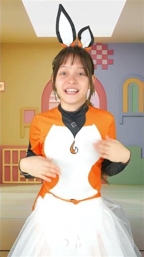 The Fox Wheels on the Bus