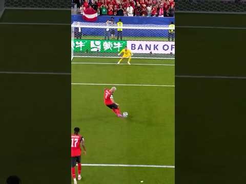 Arnautović seals it from the spot 🎯 #FIFAWorldCupOnYT
