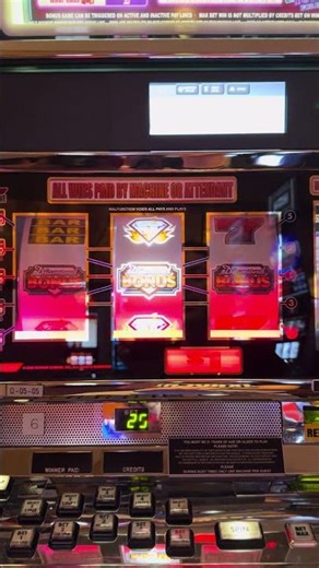 Old school games are WINNING games 🙂‍↕️ #casino #slot #bonus #jackpot