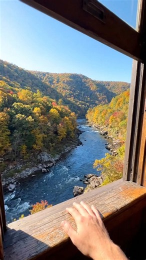 Day at the Lehigh River 🏞️ #jimthorpe #railroad #scenicdrive #scenicviews #trainraider #fallcolors