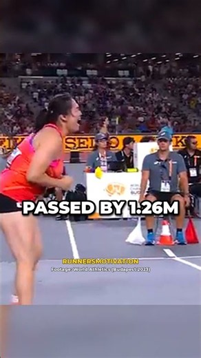 3rd to gold with her last throw.