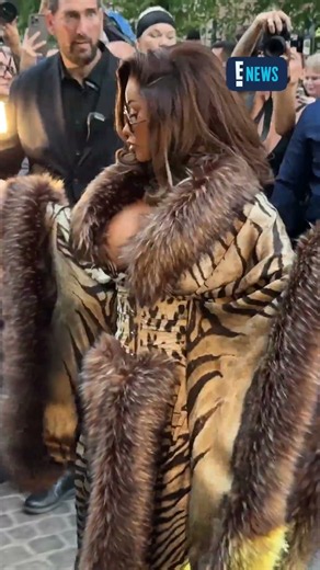 Cardi B is stunting and shining at the Roberto Cavalli fashion show during Milan Fashion Week. 😍