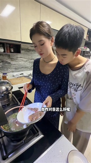 Sister’s Love for Brother: Heartfelt Family Moments