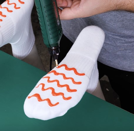 How to transform any kind of socks 🧦 | 5-Minute Crafts Family