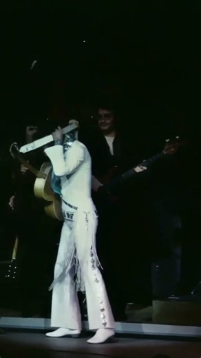 That Vegas energy ⚡️ Elvis in 1971 #elvis #tcb #lasvegas
