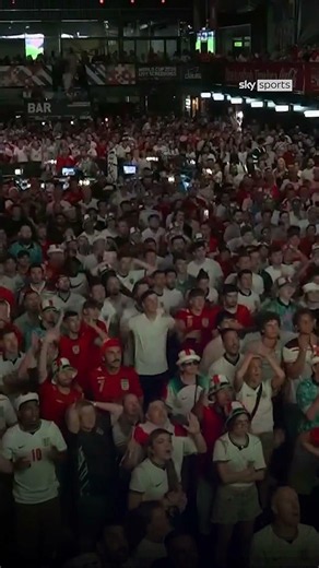 England supporters erupt as Jude Bellingham puts them 2-1 up against Norway