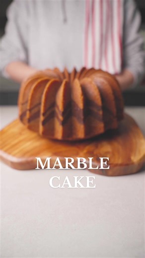 Delicious Marble Cake Recipe: Chocolate and Vanilla Swirls