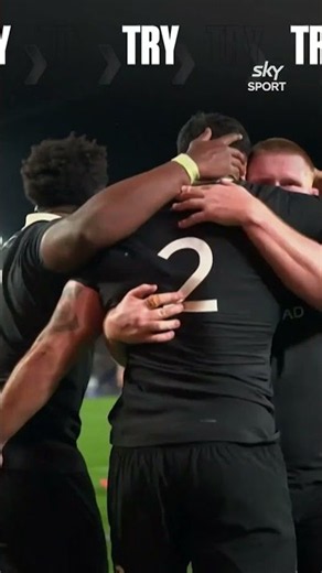 This is how a CAPTAIN stands up 😤