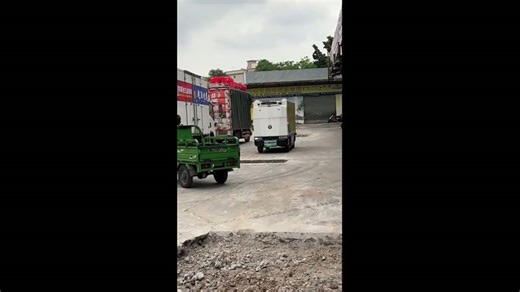 Autonomous delivery robot gets stuck in warehouse pit in Guangdong, China