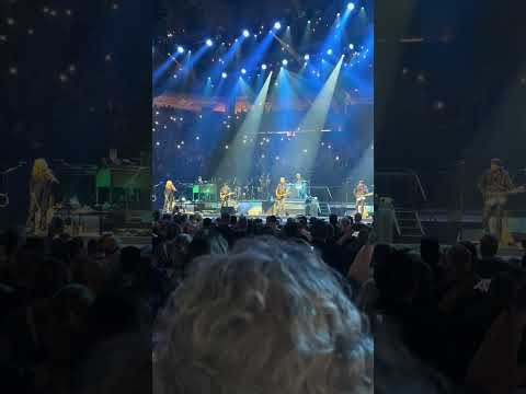 Bruce Springsteen Just Debuted “Streets of Minneapolis” on tour at Target Center March 31, 2026