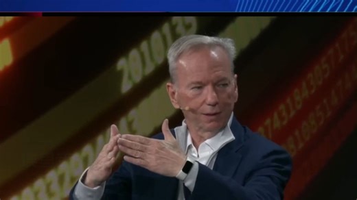 谷歌前CEO施密特：中美AI大模型路线分化，中国重应用 ,美国冲AGI