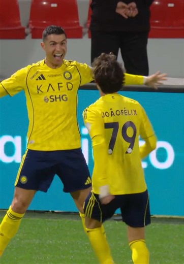 Cristiano Ronaldo attracts goals, even when he doesn't mean it 😅⚽ @SPL