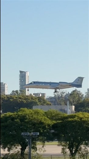 ¡MIRÁ ESTE ATERRIZAJE! ✈️ Un Jet Privado en Buenos Aires #argentina #buenosaires #plane #4k #travel