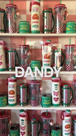 Come with me to tour the Dandy Starbucks pop up!!🎢🎟️💚🤍 @Starbucks