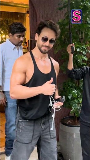 Rainy Weather & Tiger Shroff's Charm Win Hearts | Actor's Monsoon Look Goes Viral
