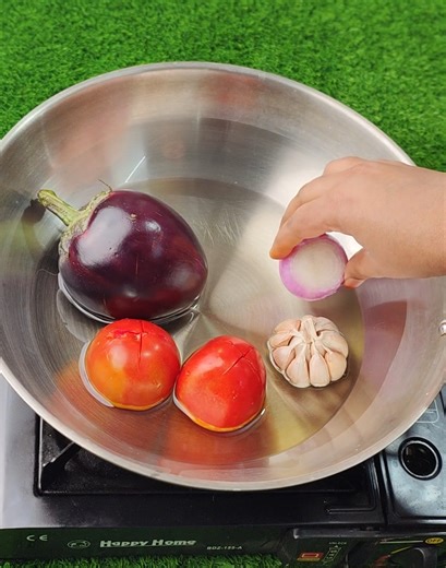 Mouthwatering Eggplant and Tomato Recipe | Sumaiya's kitchen