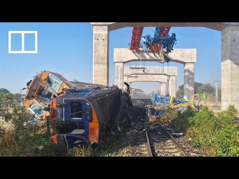 Crane collapse causes deadly train crash in Thailand