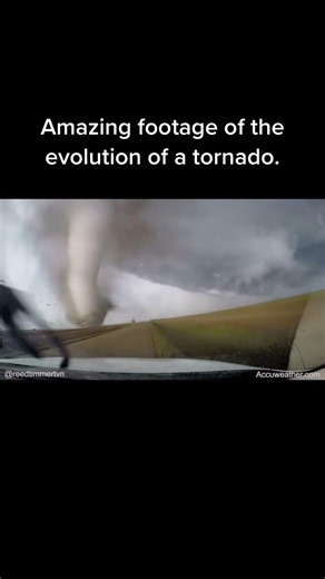 Amazing footage of the evolution of a tornado
