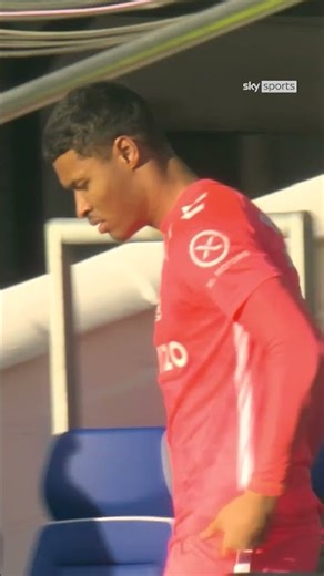 Have you ever seen this in a football match before? 🫣👕 #football #efl #championship