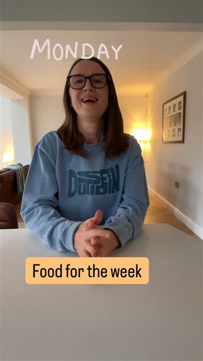 Vicky Gardiner on Instagram: "Healthier Flapjack Ingredients 100g butter, cubed 100g honey or golden syrup 50g mixed seeds 75g mixed nuts, roughly chopped 150g dried fruit (one type, or a combination of as many as you like — for example cranberries, raisins, sultanas, chopped dates or apricots) 250g jumbo porridge oats 1 large egg, beaten Method Warm the butter and honey or golden syrup together until fully melted. Put all the dry ingredients into a large bowl and mix well. Add the the dry ingre