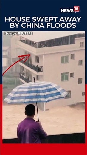 China Floods: Three-Storey Building Collapses Into Raging Waters in Fujian Amid Typhoon Saudel