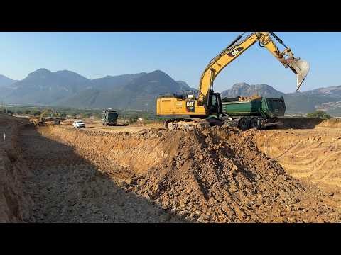Caterpillar 352F & 336F Excavators Digging Road Base | Road Construction 4K - Interkat SA