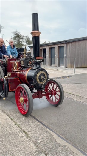 MINIATURE TRACTION ENGINE! The Power Of Live Steam On The Road 🚂💨 #livesteam #steam