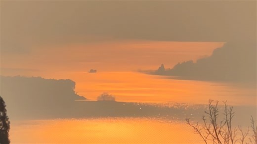 绝美！远看以为是晚霞，镜头拉近才发现…….网友：“黄河之水天上来”具象化了！