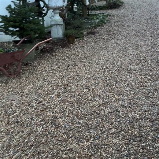 Amanda Lennon on Instagram: "When the weather is SO bad that the wind picks up the dog-poo bucket and flings it at your kitchen window startling everyone, silly spaniels included. Thankfully it was empty! Which actually means I have the morning poo to collect and dispose of.... 🤨 If anyone knows a firm that supplies small anaerobic digesters that could power one (or two) of our annexes using the organic waste we produce most - dog poo, coffee grounds and tea leaves, I'd be really grateful of an