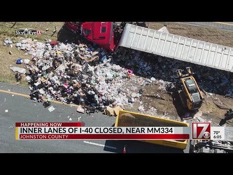 Crash closes lanes of I-40 in Johnston County