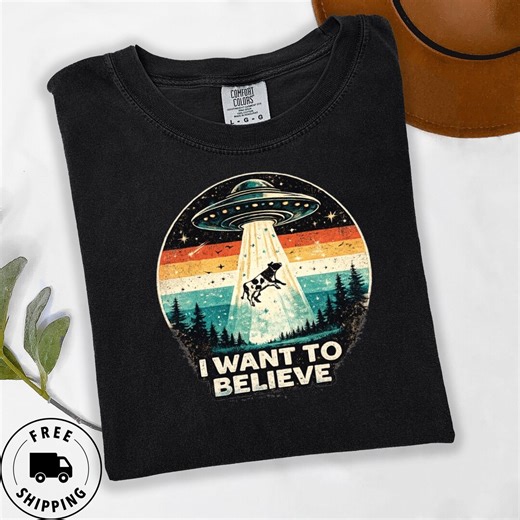 UFO Shirt, Retro Alien Tee, Vintage Sci Fi Shirt, Space Abduction Tee, Funny Galaxy Apparel, 70s Aesthetic Science Fiction Gift, Space Tee - Etsy