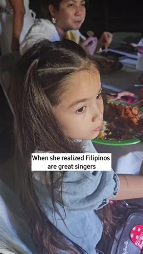 Mia didn't expect to be a fangirl in a karaoke party in the Philippines 😅