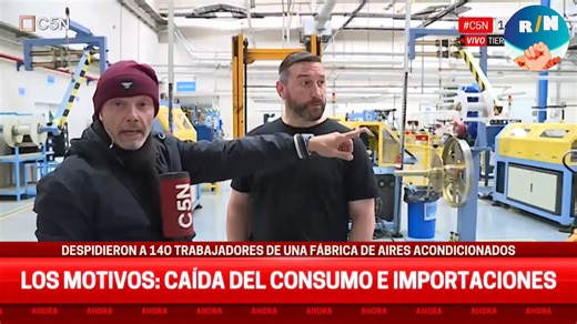 TODO PARADO: ABANDONO DE LOS DUEÑOS“Ni siquiera nos despidieron, no tuvimos esa suerte, nos abandonaron sin pago y a la suerte de cada uno...”EN TIERRA DEL FUEGO LOS DUEÑOS SE DIERON A LA FUGA DEJANDO A TODOS SIN LABURO Y SIN GUITA!!!